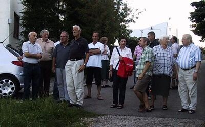 Besichtigung eines möglichen Baugebiets im Herzen der Gemeinde Überlingen. Bild: M. Bassler